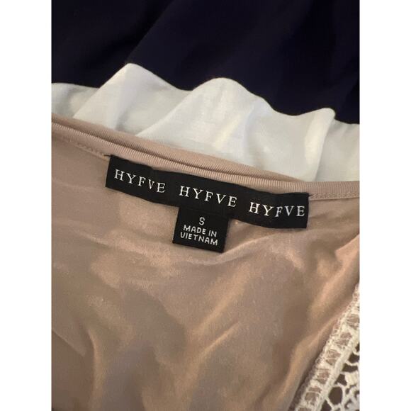 HYFVE Color Block Open V Back Blouse S - Picture 5 of 6